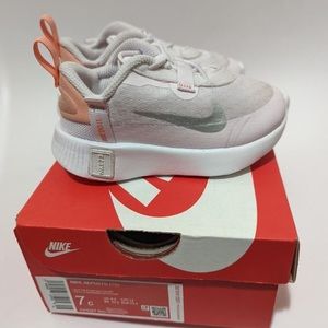 EUC Toddler Nike Reposto Sneakers. Size 7C